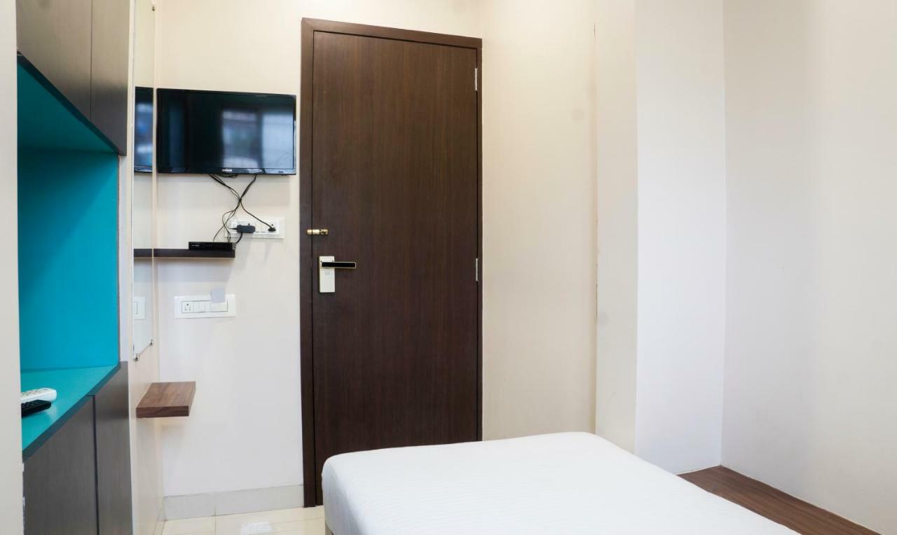 Metro Residency Bombaim Exterior foto